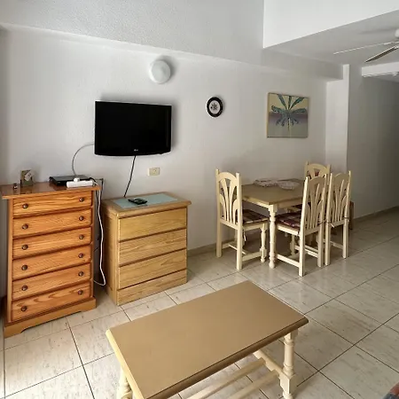 1 Bed Duplex, Pool View In Castle Harbour C113 *