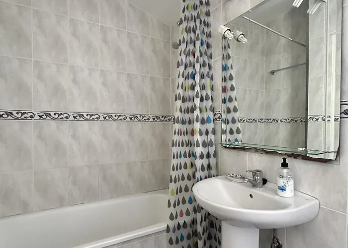 Сasa de vacaciones 1 Bed Duplex, Pool View In Castle Harbour C113 *