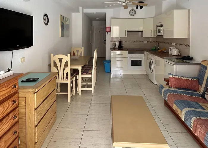 1 Bed Duplex, Pool View In Castle Harbour C113 Сasa de vacaciones Los Cristianos (Tenerife)