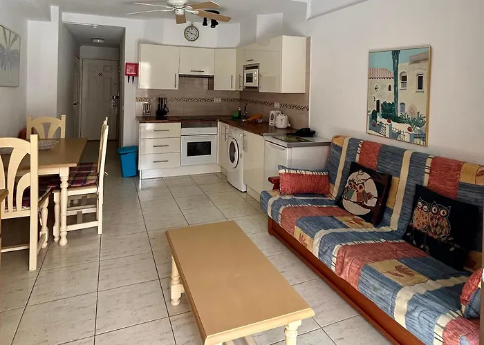 1 Bed Duplex, Pool View In Castle Harbour C113