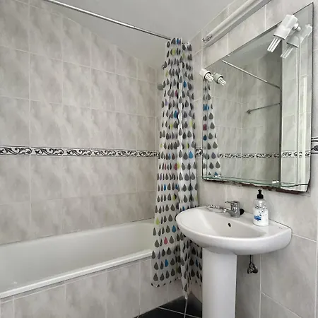 Vakantiehuis 1 Bed Duplex, Pool View In Castle Harbour C113 *